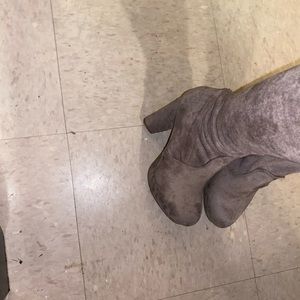 High knee heel boots